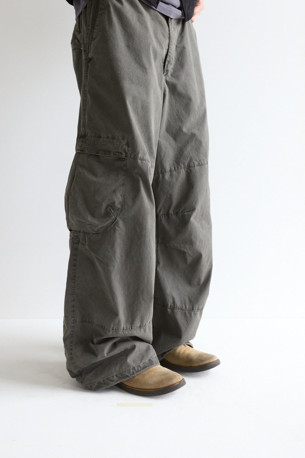 Hatchingroom - Board Pants V2 (Dark Olive) product image 7 | TRAB K-Fashion Australia
