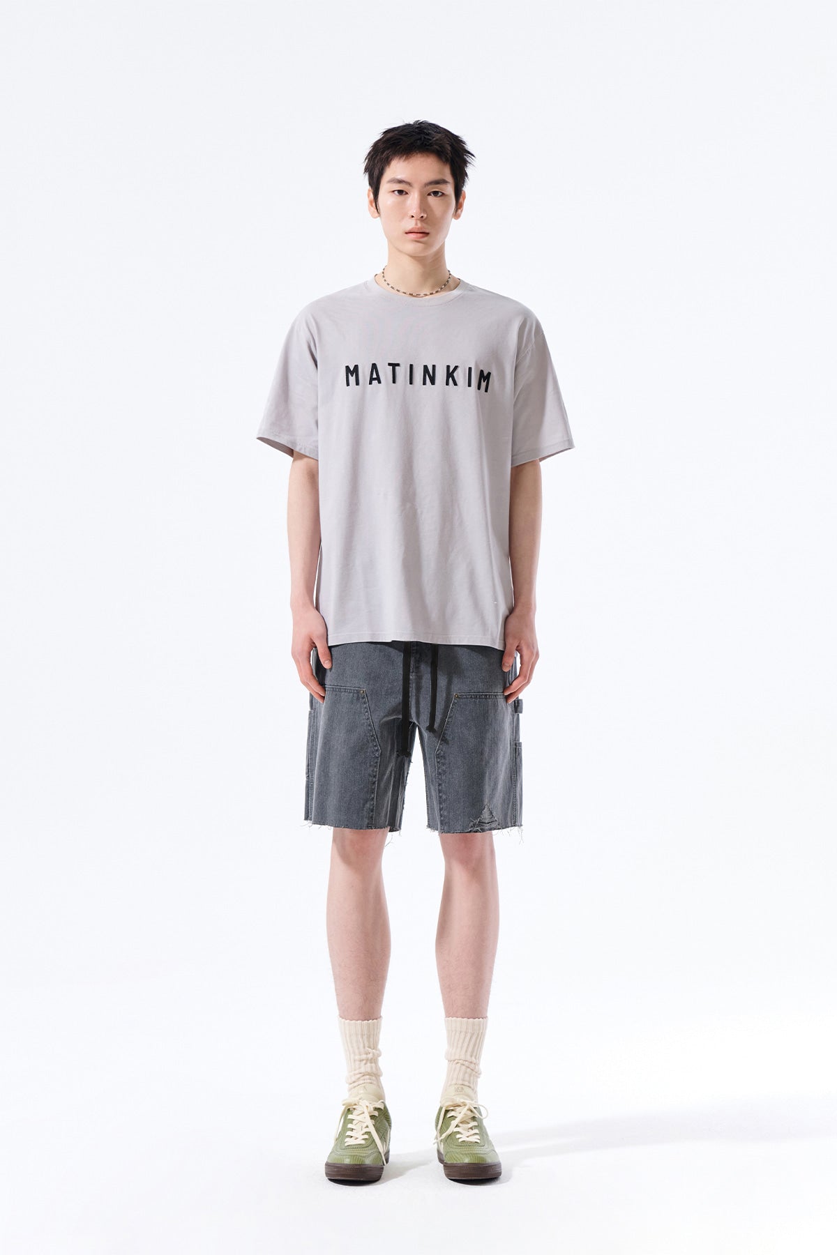 Matin Kim - Heringbone Raw Cut Denim Shorts (Grey) product image 12 | TRAB K-Fashion Australia