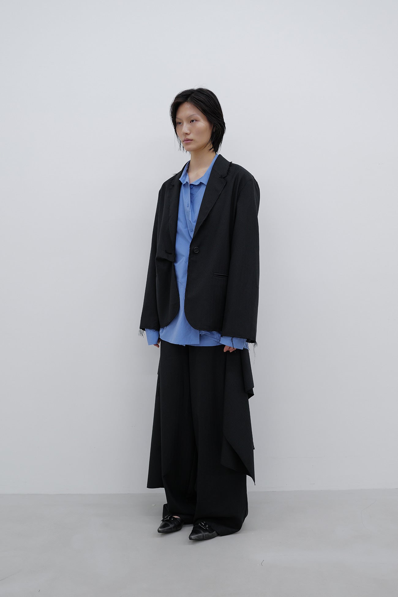Deinet - Deinet Rough Cut Detail Blazer (Black) product image 3 | TRAB K-Fashion Australia