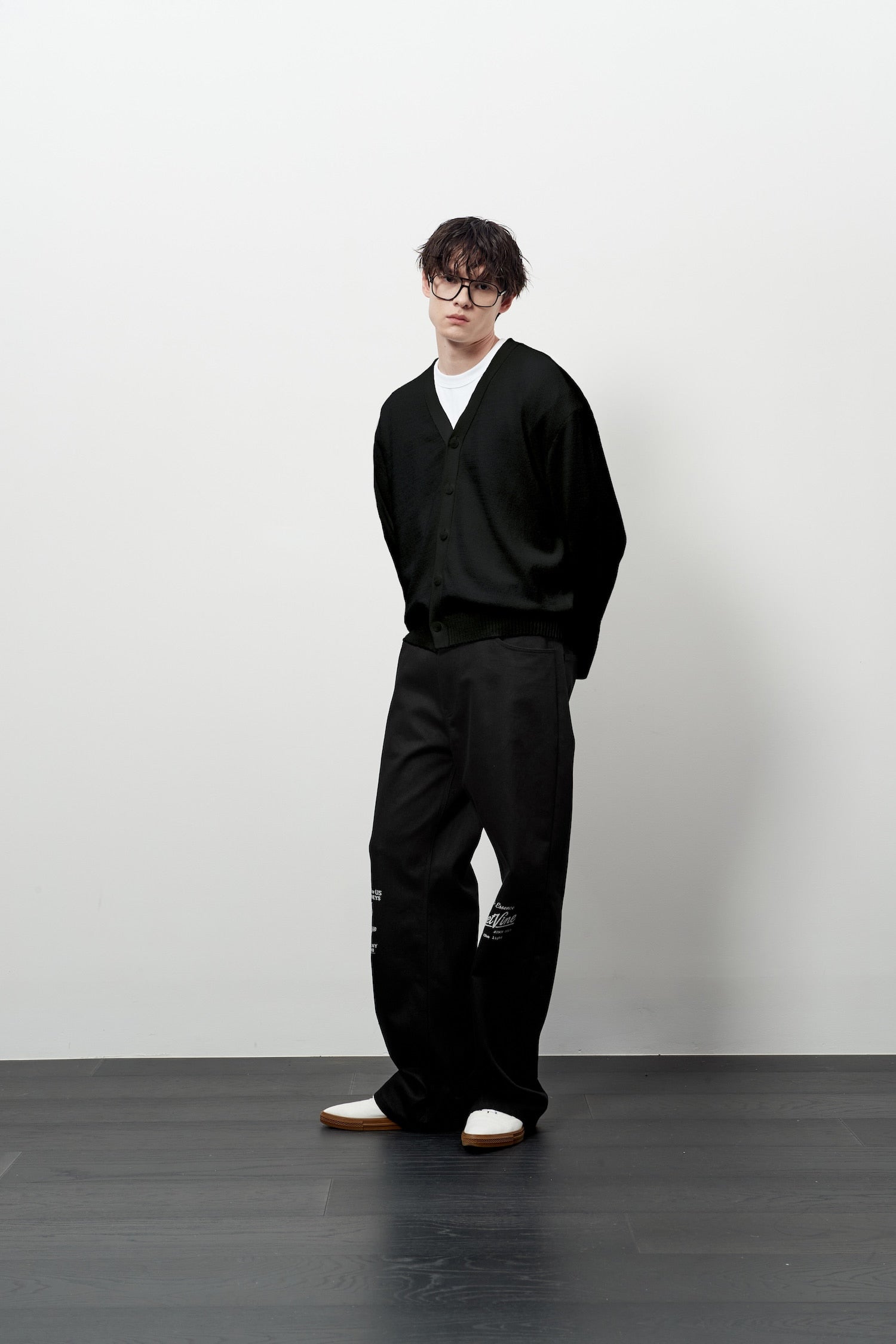 Stu - V- Neck Light Cardigan (Black) product image 8 | TRAB K-Fashion Australia