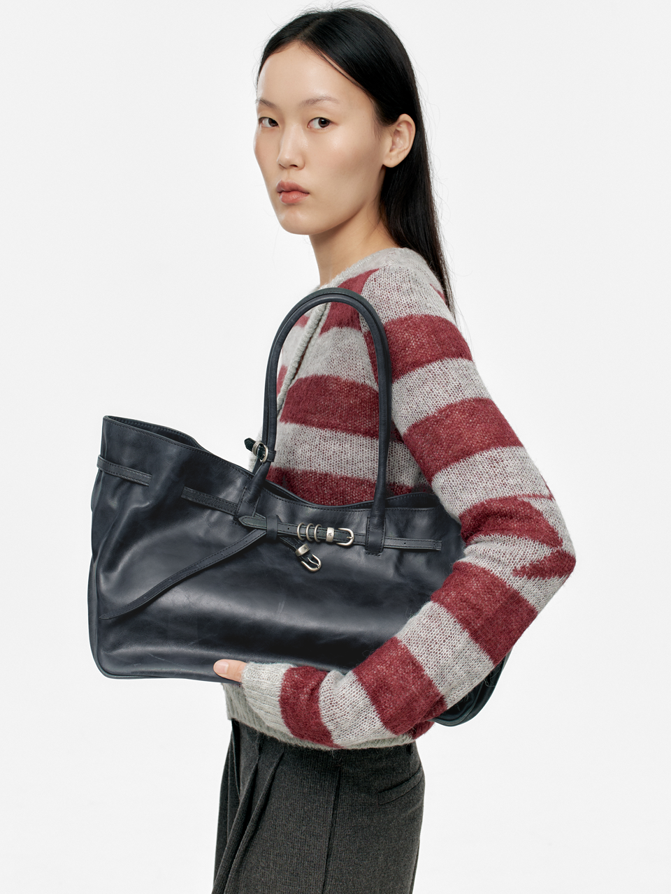 Marge Sherwood - Grandma Used Bag Large (Navy Pull-Up) product image 2 | TRAB K-Fashion Australia