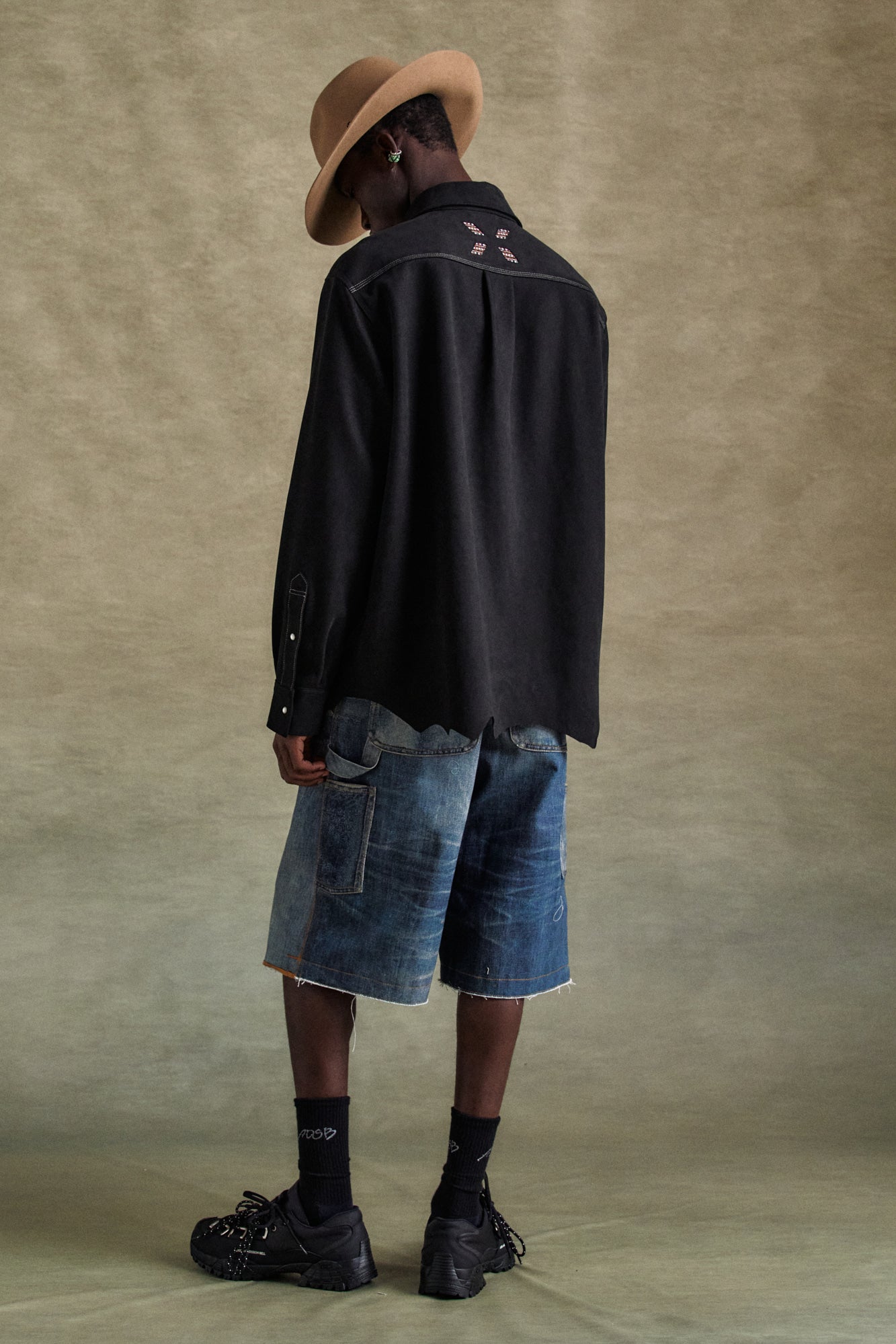 Andersson Bell - Lemmans Faux-Suede Shirts (Black) product image 2 | TRAB K-Fashion Australia