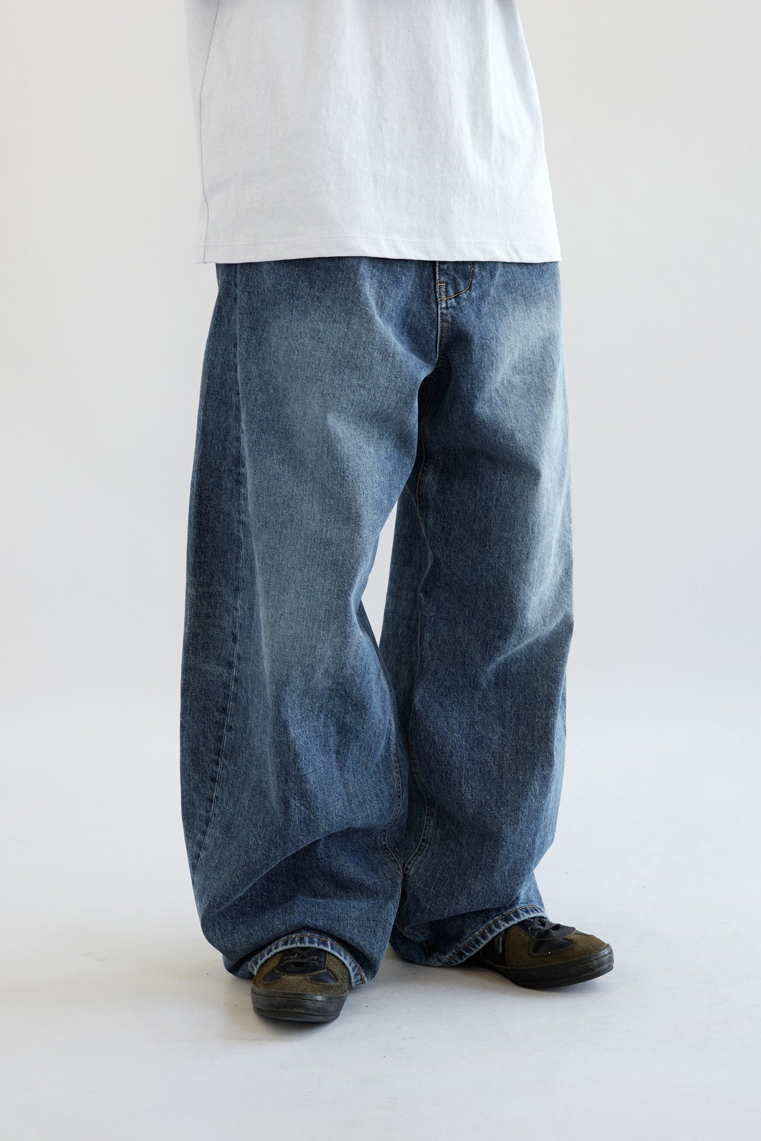 Hatchingroom - Wide Curve Jeans Washed (Blue) product image 10 | TRAB K-Fashion Australia