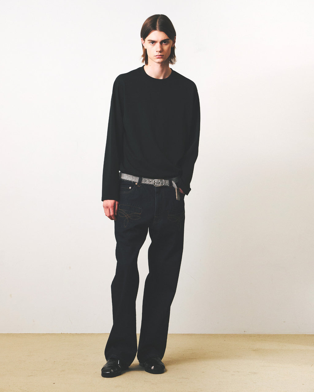Eastlogue - Ea Basic L.s T-shirts (Black) product image 1 | TRAB K-Fashion Australia