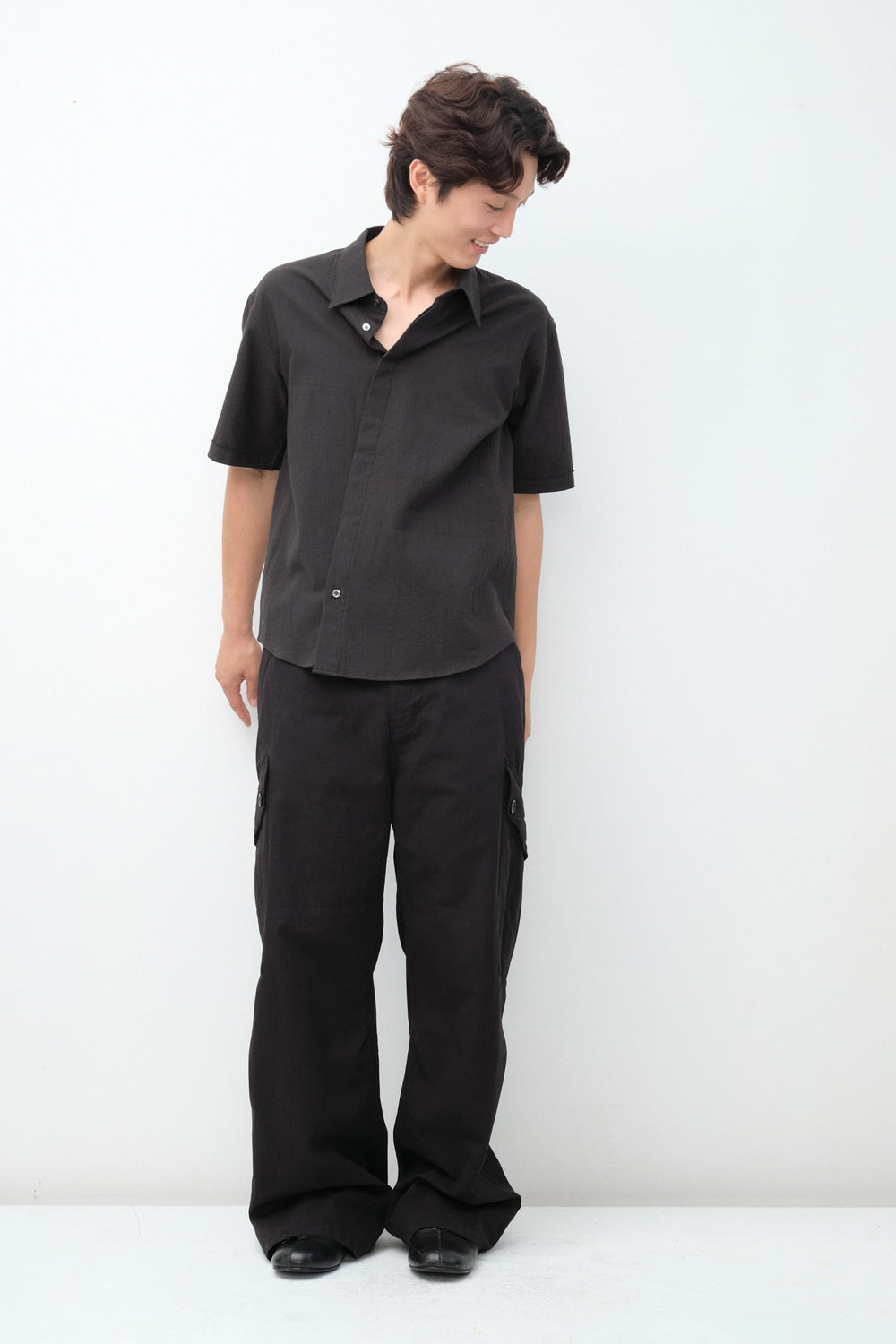 Hatchingroom - Curved Cargo Pants (Black) product image 4 | TRAB K-Fashion Australia