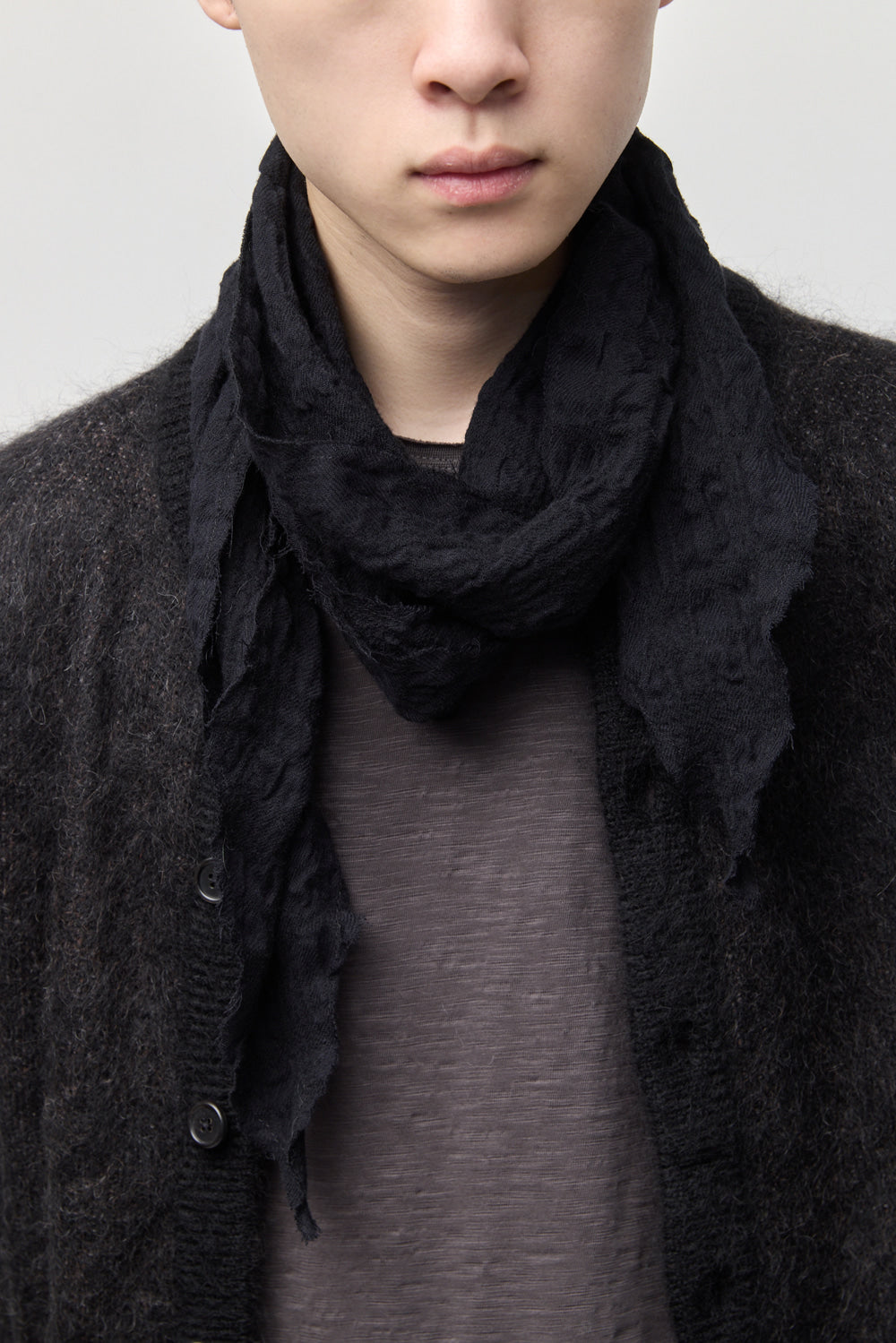 Hatchingroom - Crinkle Gauze Muffler (Black) product image 6 | TRAB K-Fashion Australia