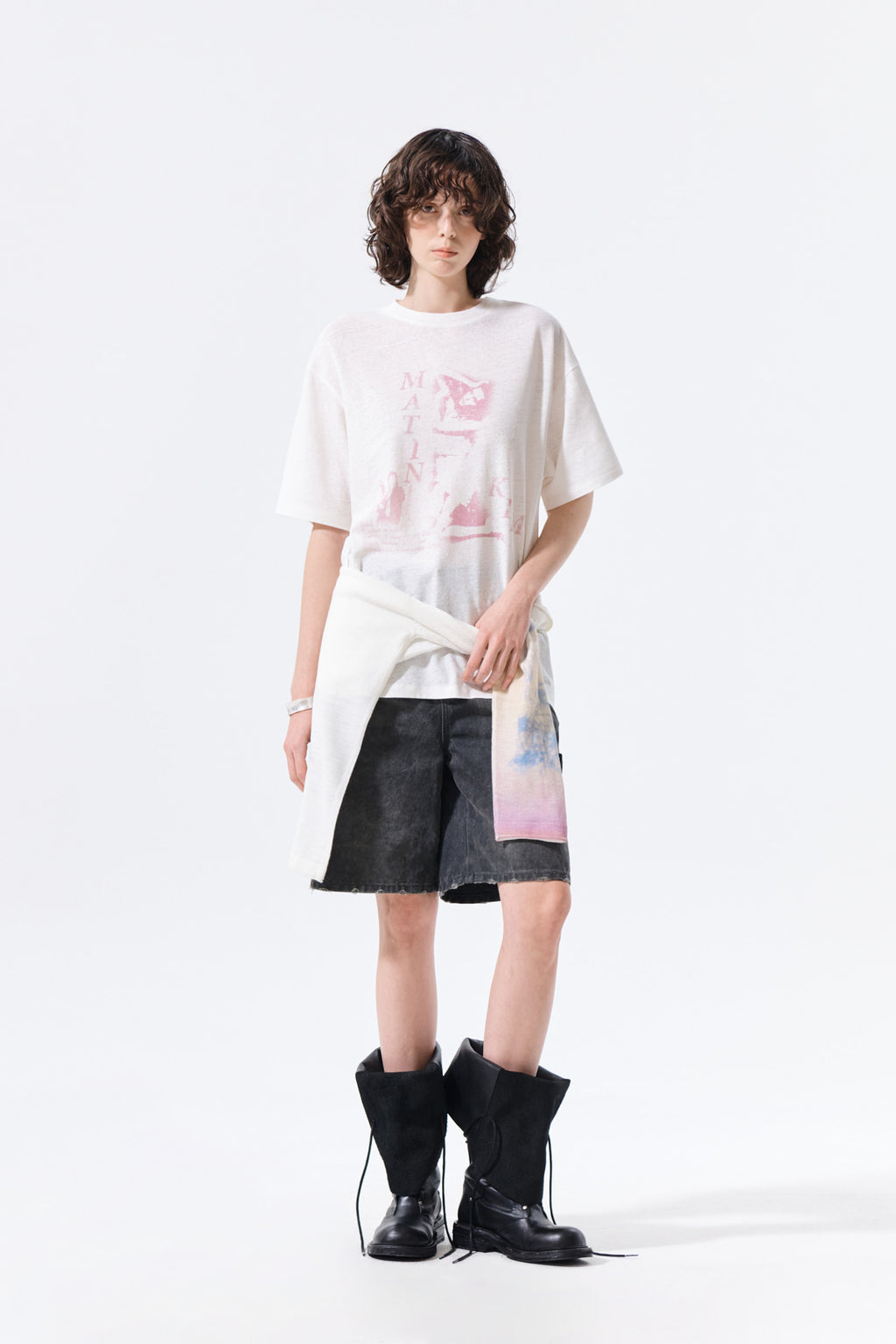 Matin Kim - Portrait Graffiti Logo Top (White) product image 9 | TRAB K-Fashion Australia