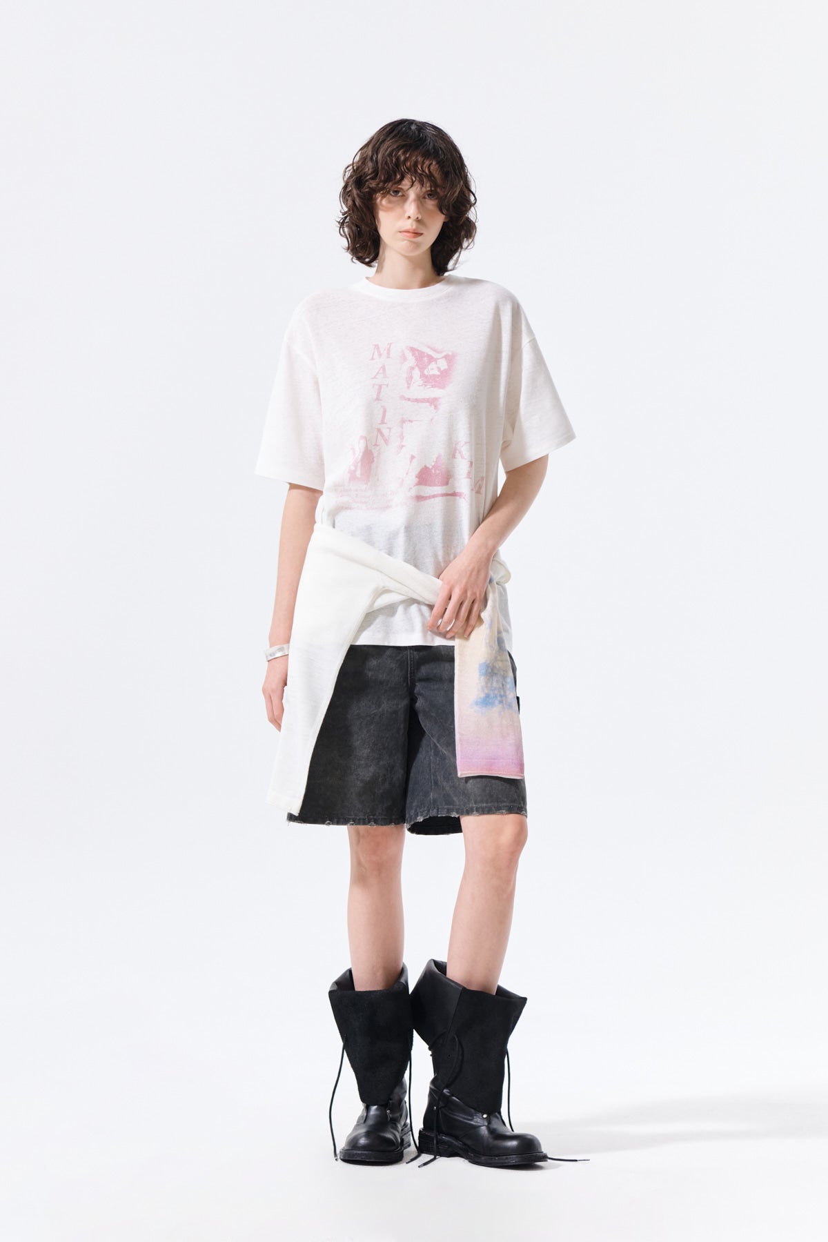 Matin Kim - Portrait Graffiti Logo Top (White) product image 9 | TRAB K-Fashion Australia