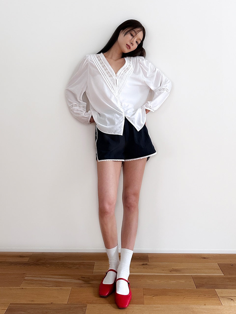 Margarin Fingers - Round Lace Shorts (Navy) product image 1 | TRAB K-Fashion Australia