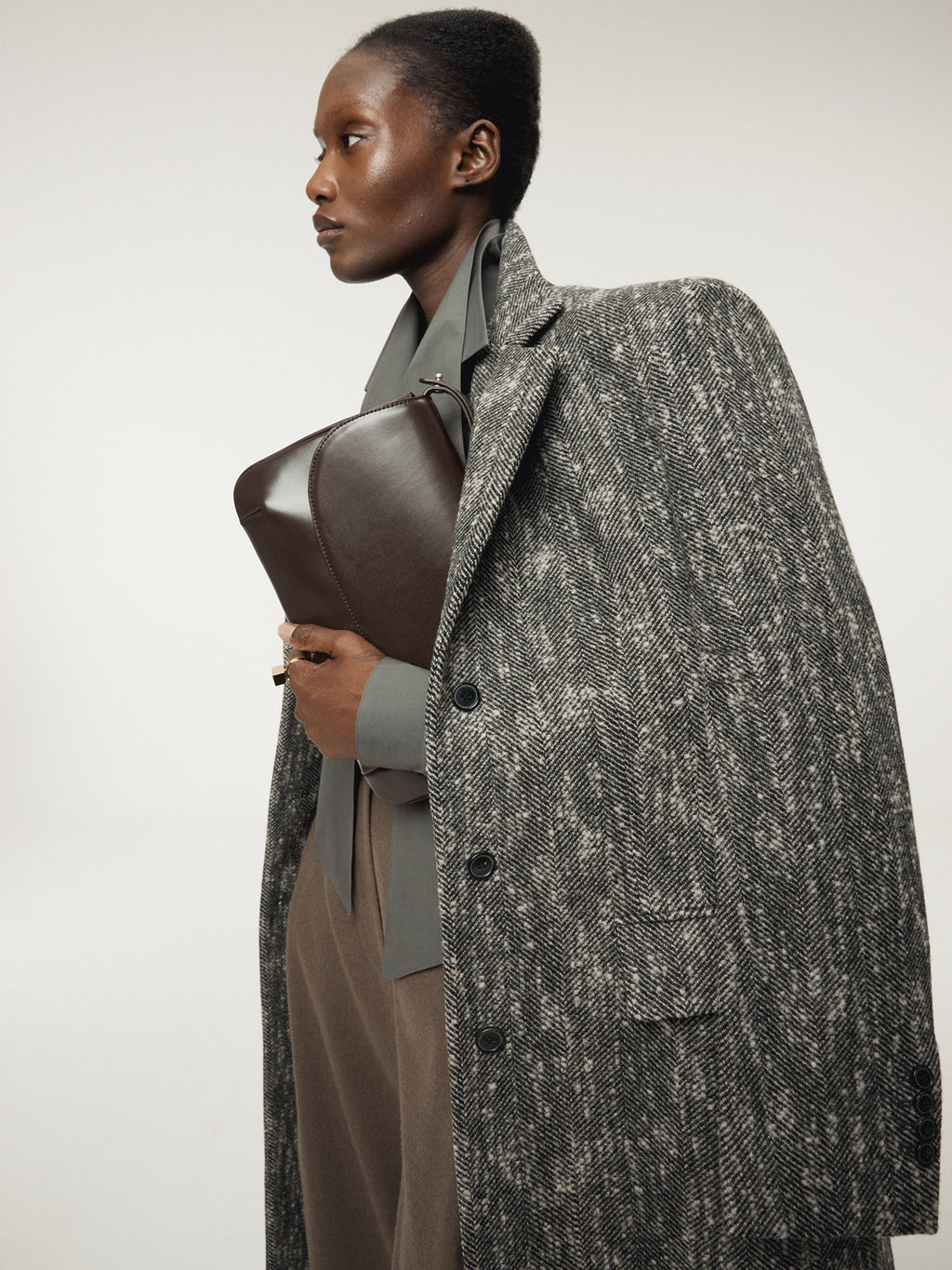 Recto - Sleeve Crease Herringbone Coat (Black) product image 6 | TRAB K-Fashion Australia