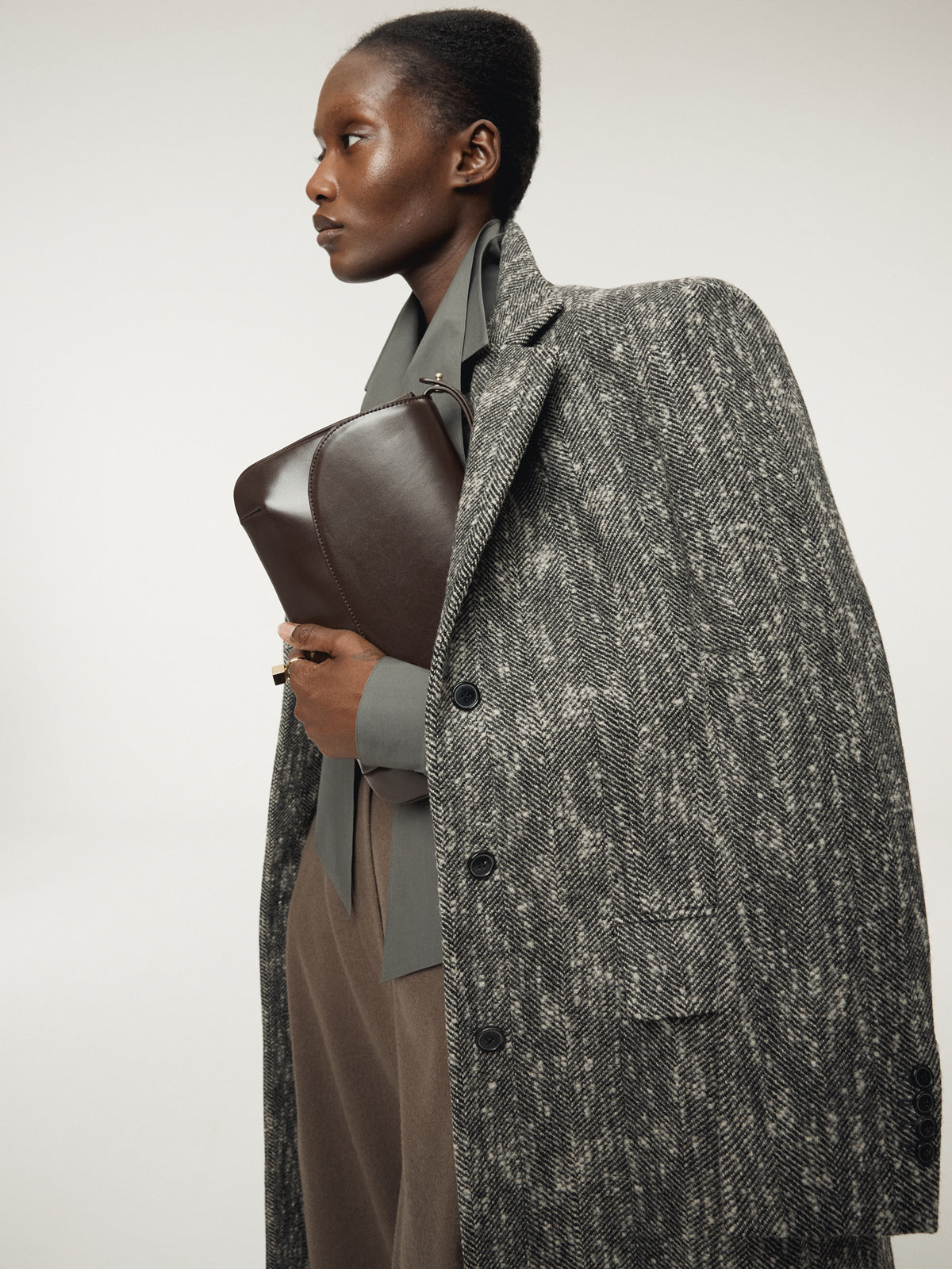 Recto - Sleeve Crease Herringbone Coat (Black) product image 6 | TRAB K-Fashion Australia