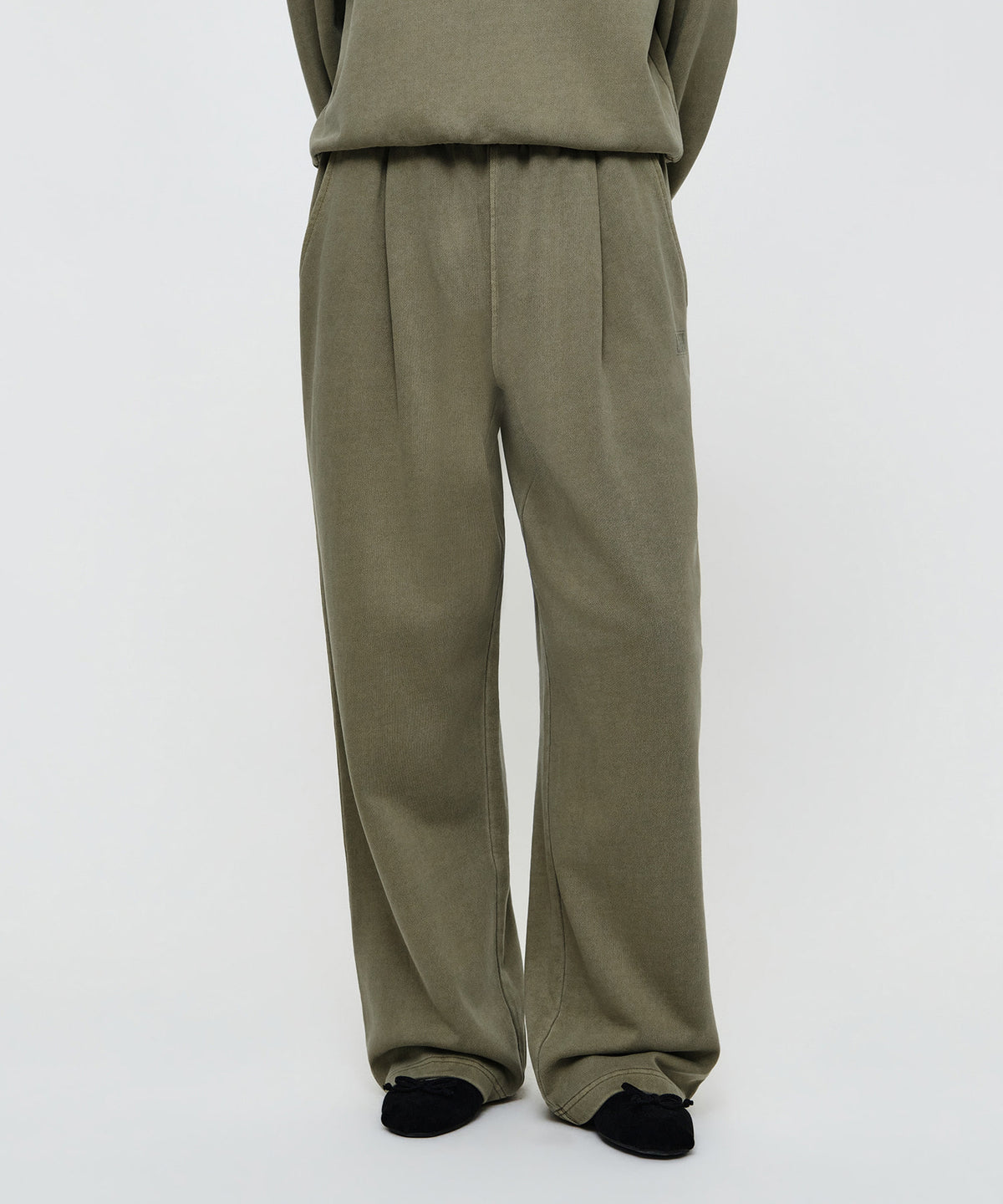 Marithe & Francois Girbaud - Crack Classic Logo Dyeing One Tuck Wide Sweat Pants (Khaki) product image 1 | TRAB K-Fashion Australia