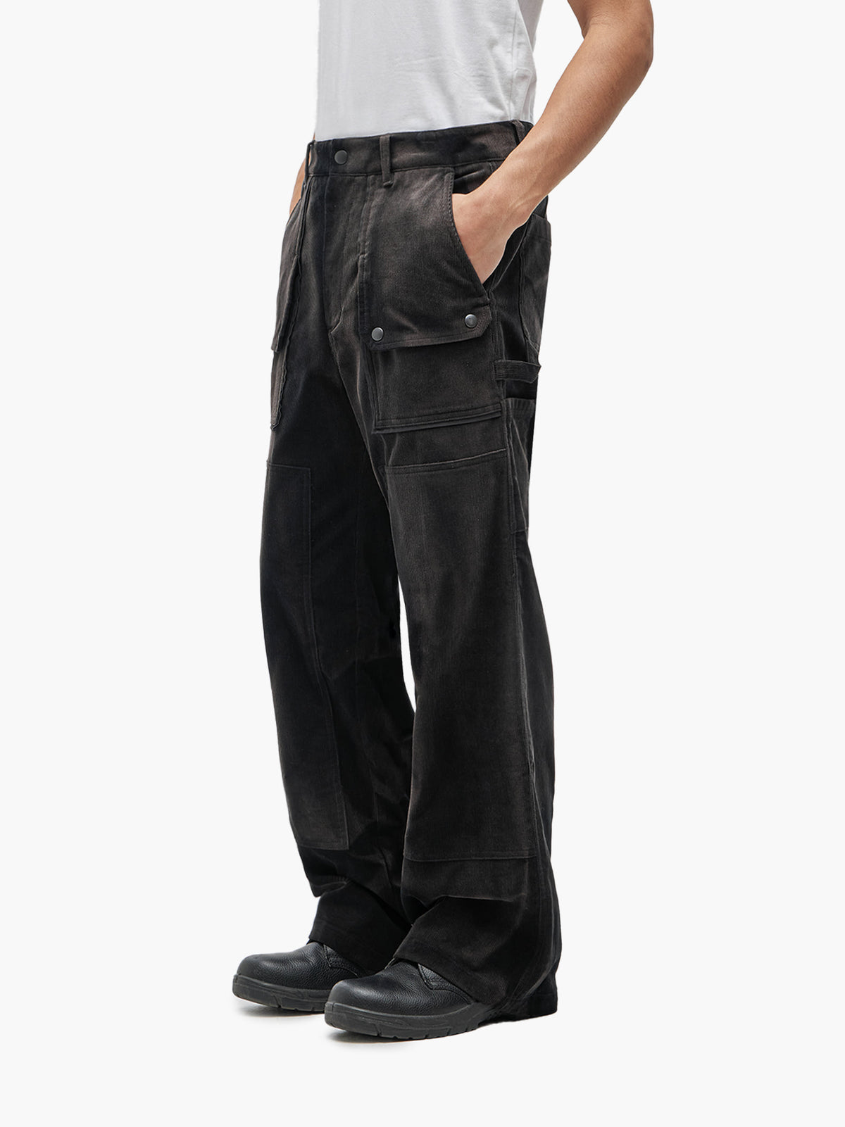 Jiyong Kim - Sun-Bleached Double-Knee Trousers (Black) product image 4 | TRAB K-Fashion Australia