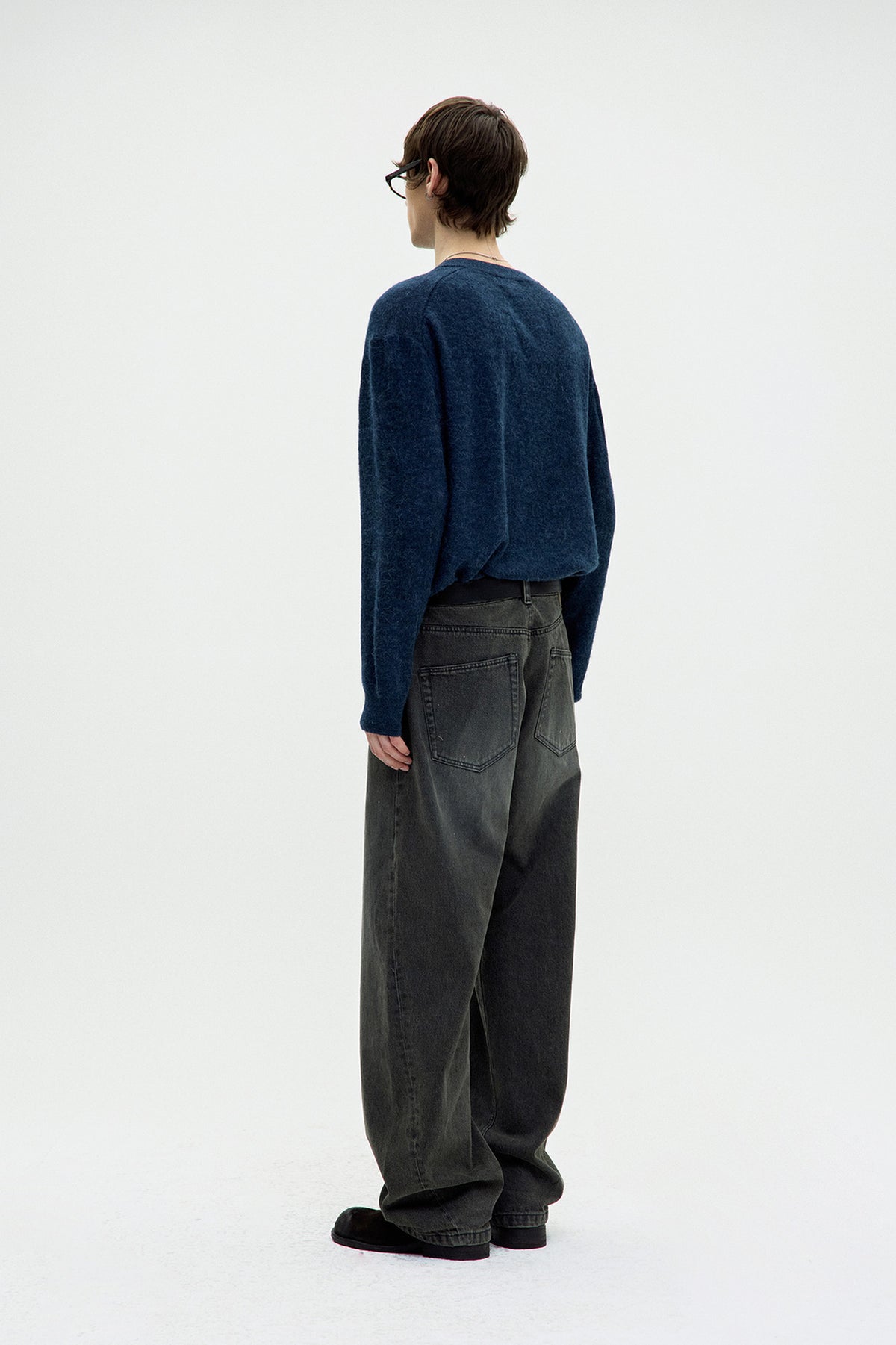 Coor - Alpaca Blend Striped V-Neck Sweater (Navy) product image 4 | TRAB K-Fashion Australia