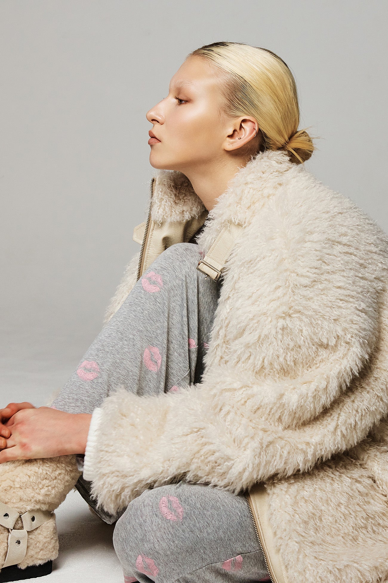 Deinet - Bizzo Point Faux Fur Jumper (Ivory) product image 6 | TRAB K-Fashion Australia
