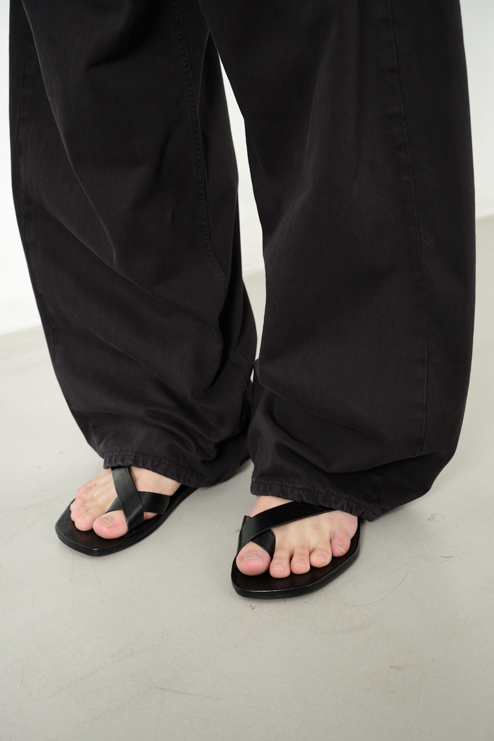 Hatchingroom - Wide Curve Jeans (Charcoal) product image 12 | TRAB K-Fashion Australia