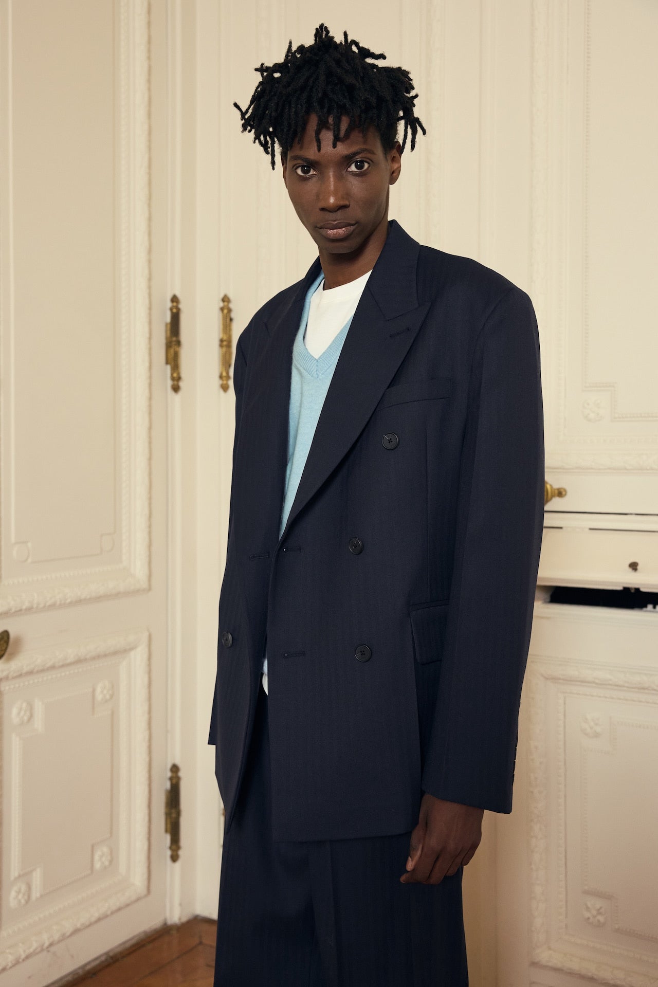 STU - Herringbone Double Breasted Blazer (Navy) product image 14 | TRAB K-Fashion Australia