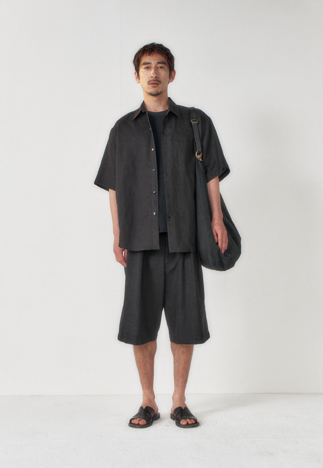 Art if acts - Linen Peddler Bag (Black) product image 2 | TRAB K-Fashion Australia