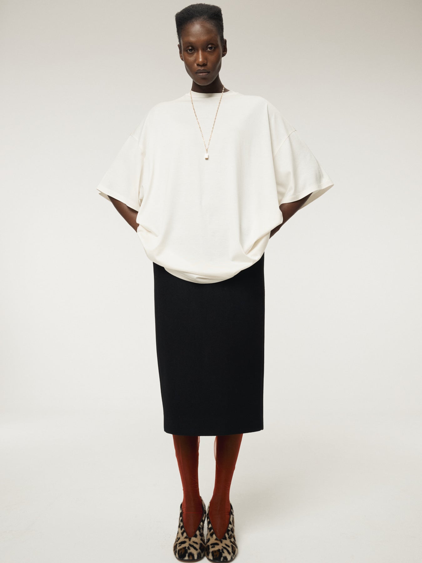 Recto - Fluid Oversized T-Shirt (Ivory) product image 9 | TRAB K-Fashion Australia