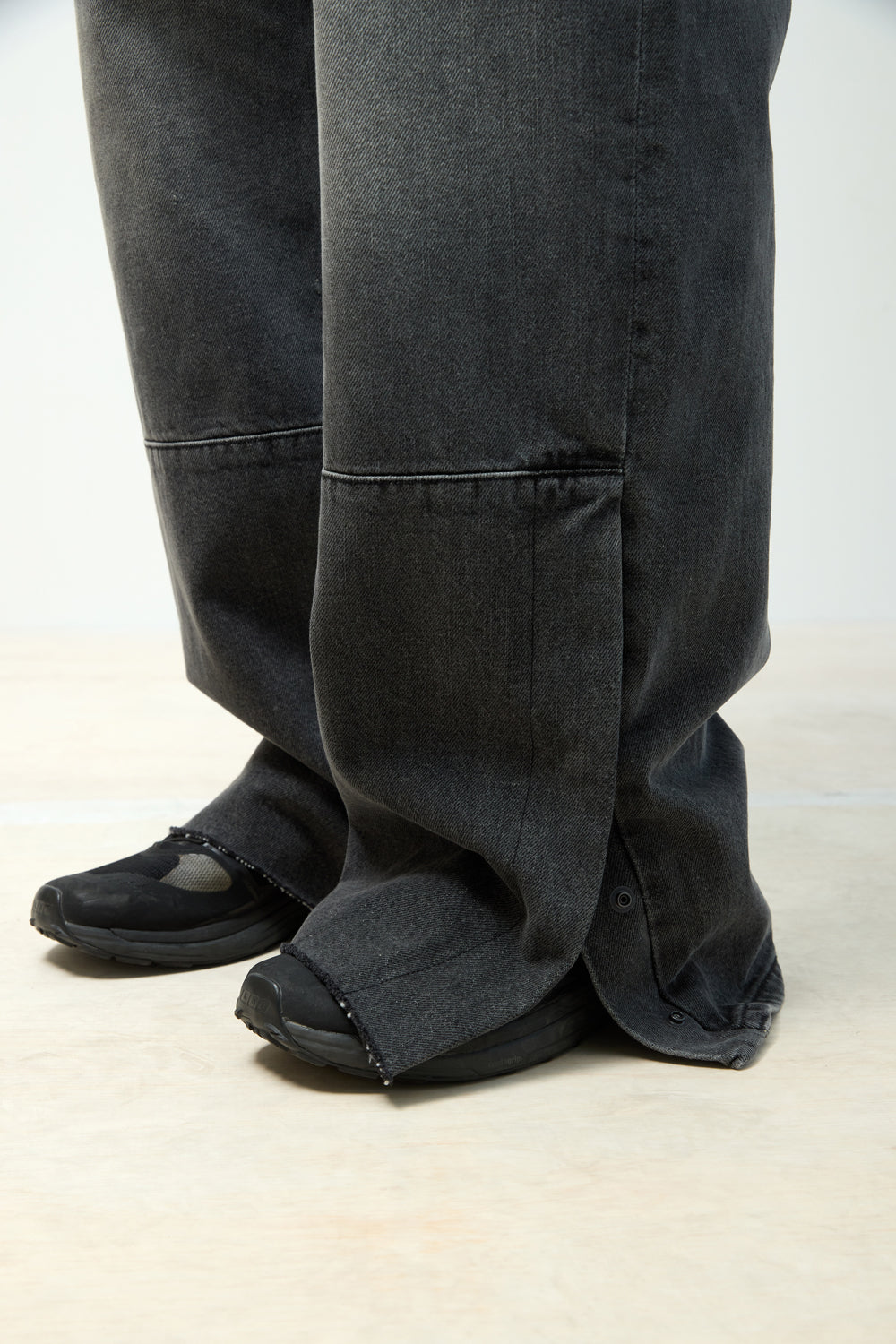 Hatchingroom - Flare Button Jeans Washed (Black) product image 18 | TRAB K-Fashion Australia