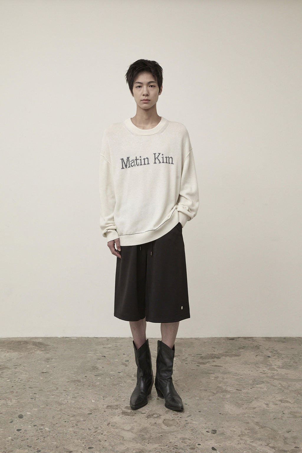 Matin Kim - Color Trim Line Logo Pullover (Ivory) product image 6 | TRAB K-Fashion Australia