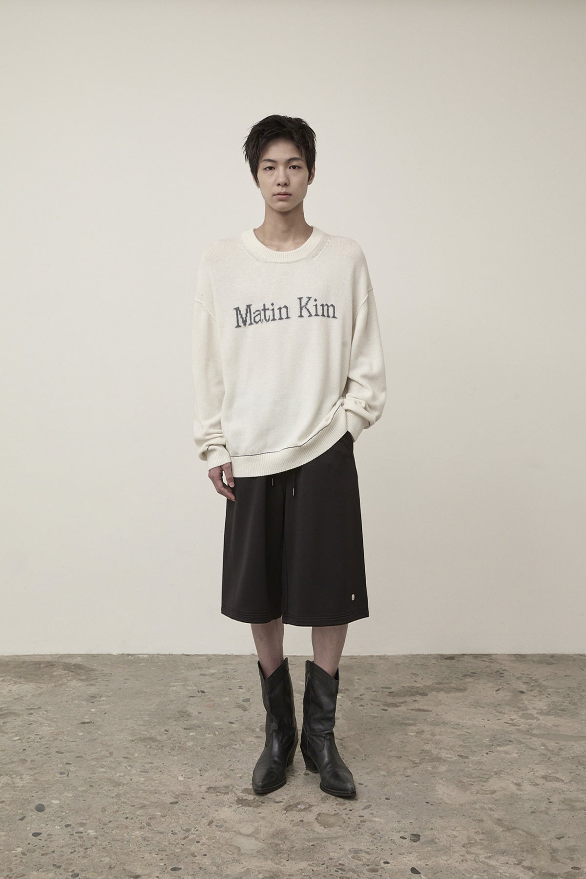 Matin Kim - Color Trim Line Logo Pullover (Ivory) product image 6 | TRAB K-Fashion Australia