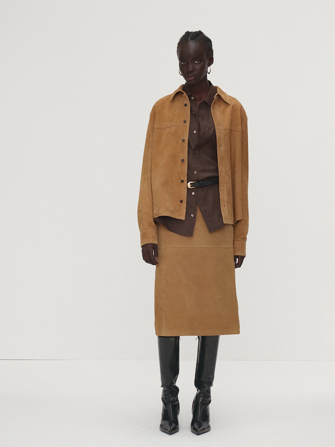 Tonywack - Suede Midi Skirt (Light Beige) product image 2 | TRAB K-Fashion Australia