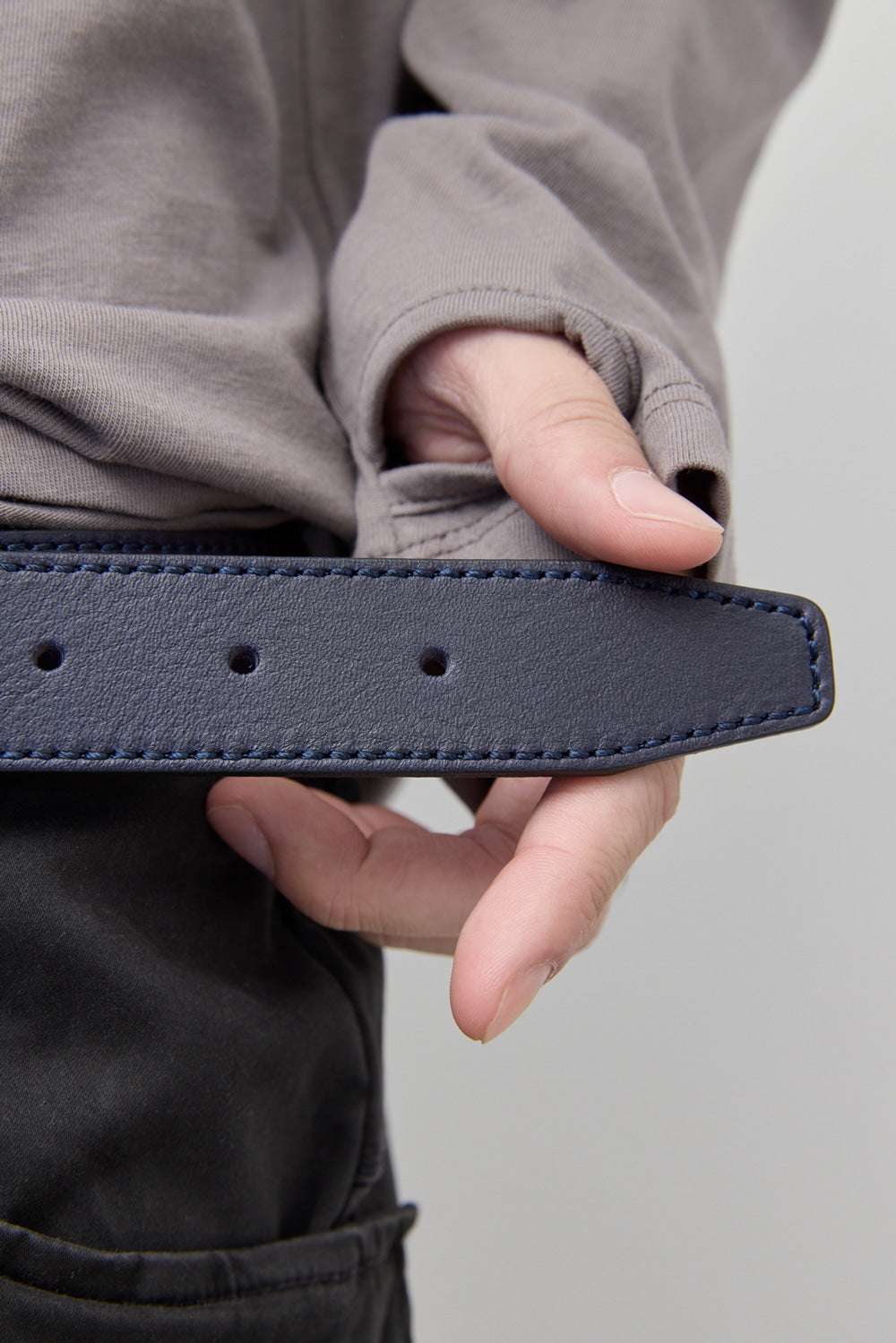 Hatchingroom - Fluid Leather Belt (Dark Navy) product image 9 | TRAB K-Fashion Australia