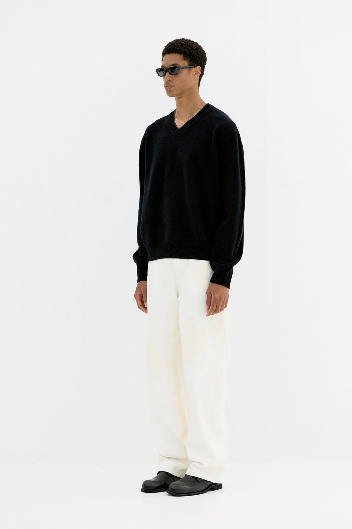 Coor - Wool V-Neck Sweater (Black) product image 3 | TRAB K-Fashion Australia