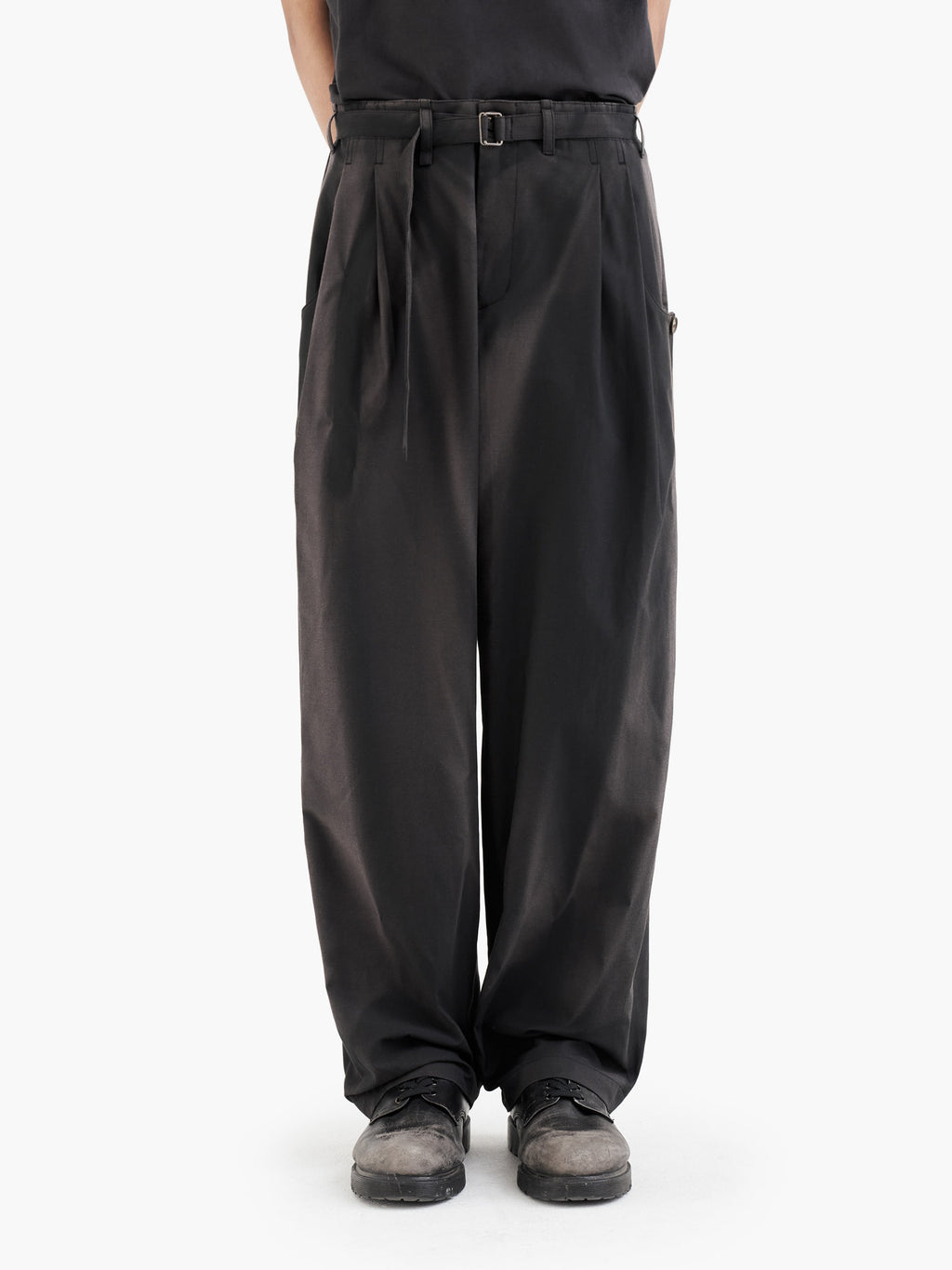 Jiyong Kim - Sun-Bleached Belted Wide Trousers (Black) product image 4 | TRAB K-Fashion Australia