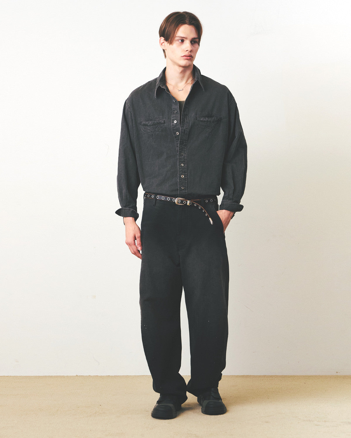 Eastlogue - Antique Country Shirts (regular) (Pigment Black Linen) product image 4 | TRAB K-Fashion Australia
