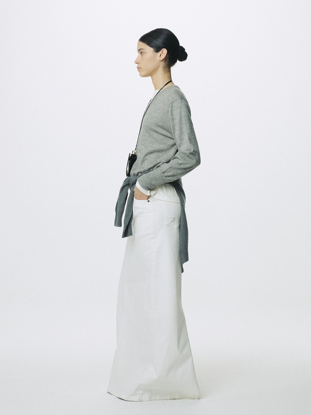 Tonywack - White Slim Fit Denim Maxi Skirt (Off White) product image 2 | TRAB K-Fashion Australia
