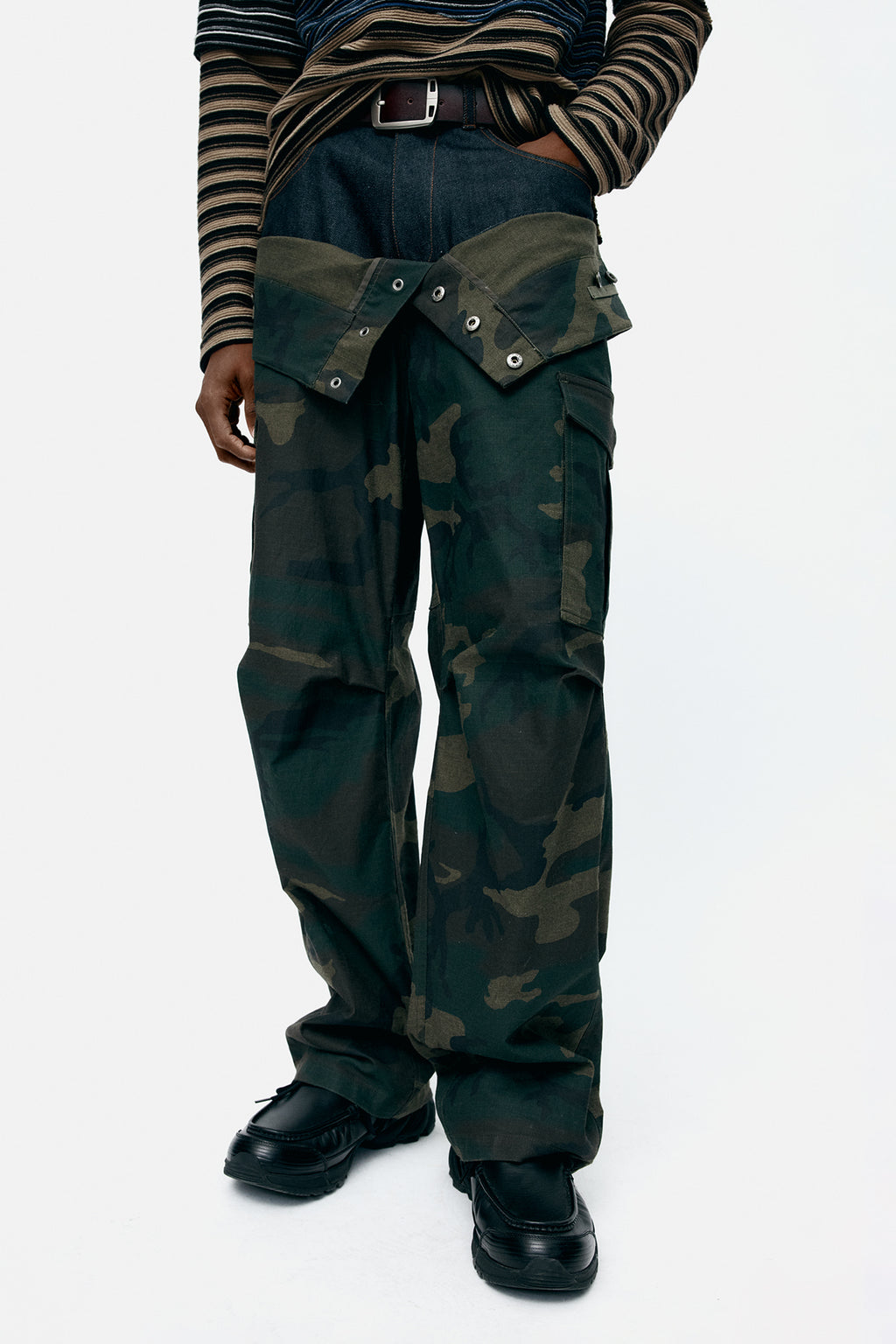 Andersson Bell - Unisex Camouflage Double Waist Work Wide-Leg Jeans (Navy/Green) product image 4 | TRAB K-Fashion Australia