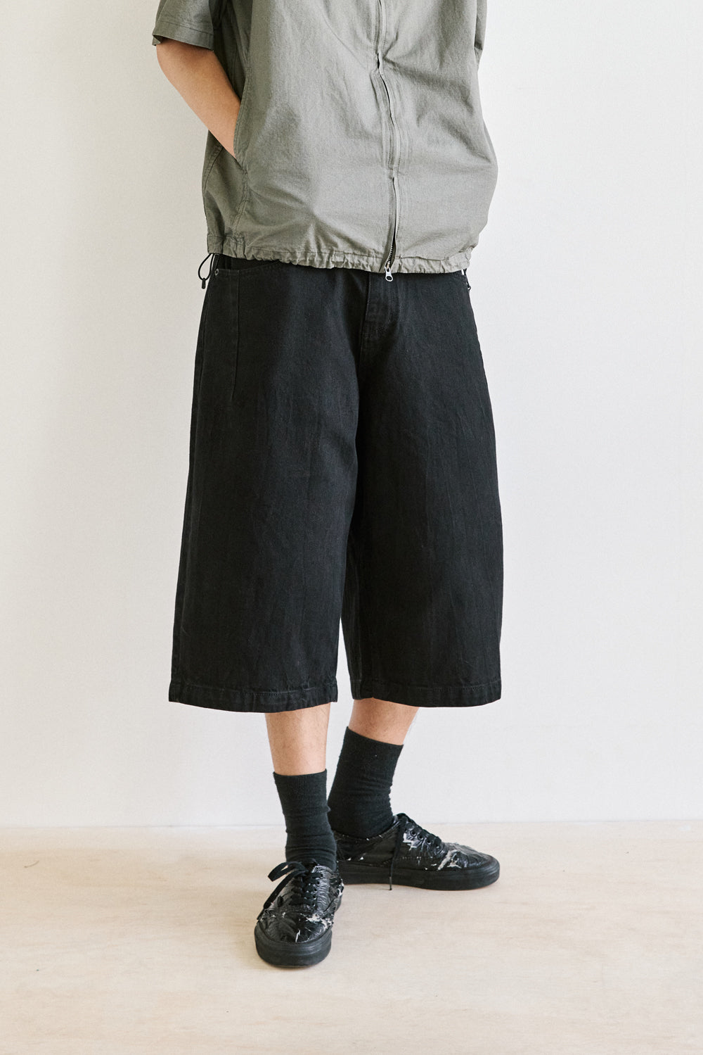 Hatchingroom - Bermuda Denim Shorts Crinkle (Black) product image 10 | TRAB K-Fashion Australia