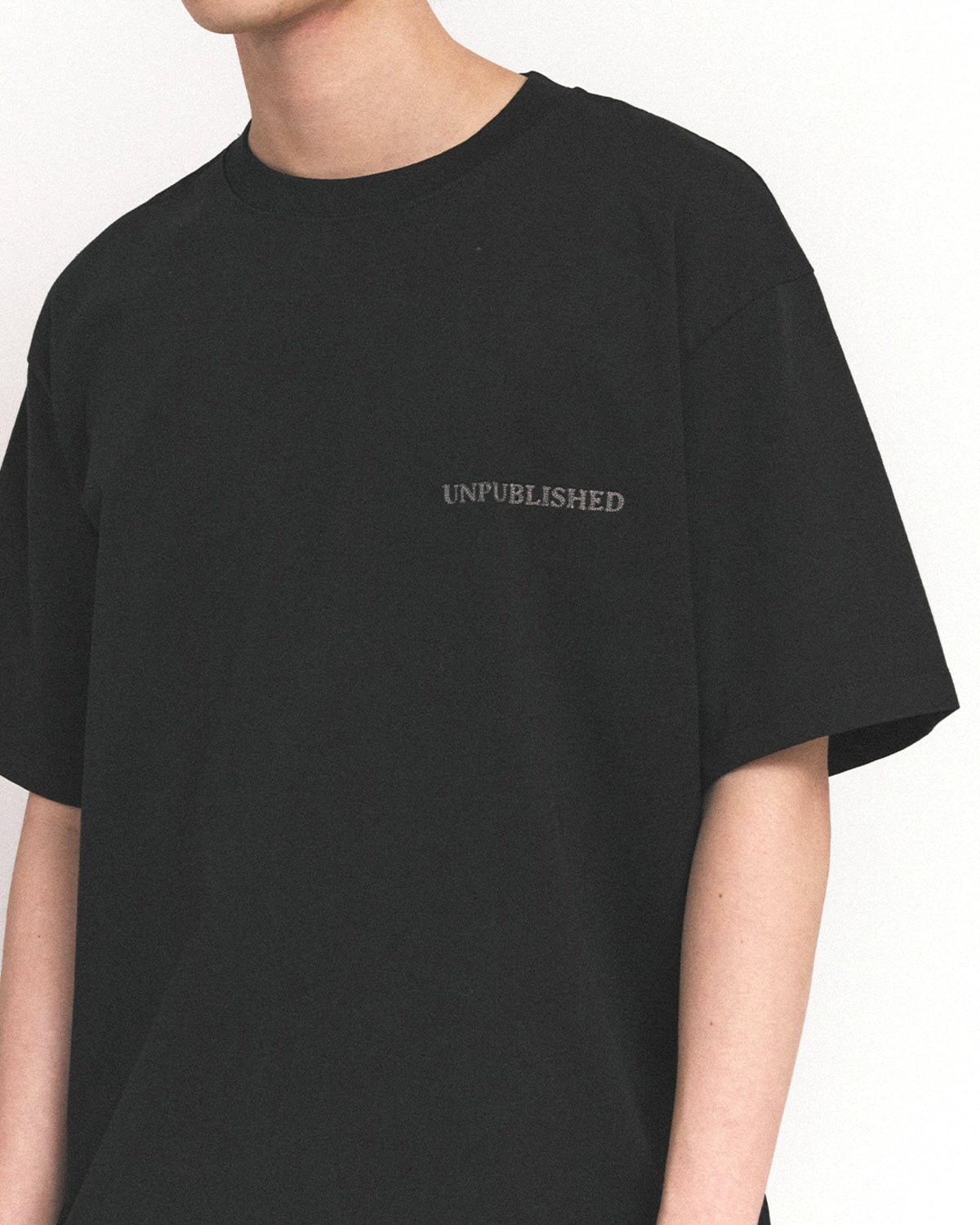 Eastlogue - Monochrome Photograph T-shirt (Black) product image 2 | TRAB K-Fashion Australia