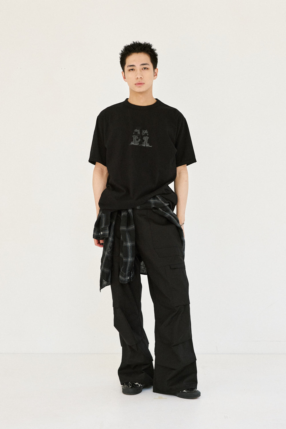Hatchingroom - Devil & Angel Felix Ringer Tee (Black) product image 7 | TRAB K-Fashion Australia