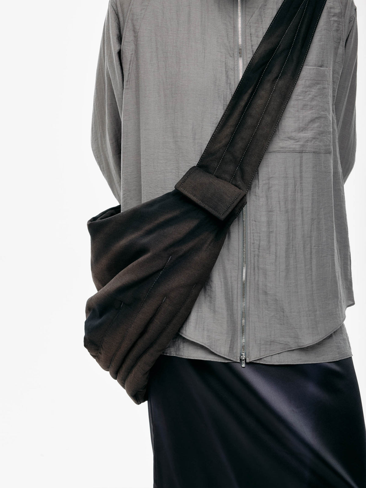 Jiyong Kim - Sun-Bleached Draped Shoulder Bag (Black) product image 6 | TRAB K-Fashion Australia