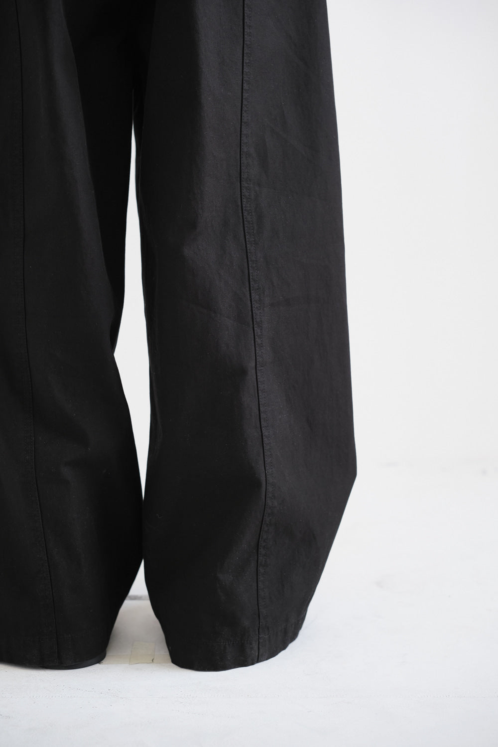 Hatchingroom - Slump Trousers (Black) product image 6 | TRAB K-Fashion Australia