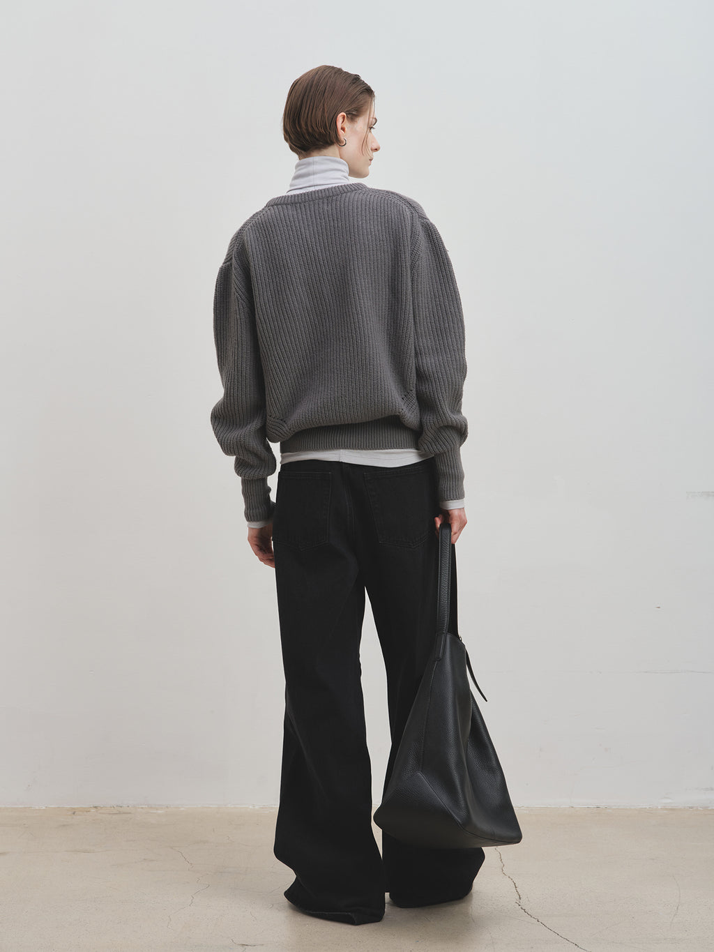 Tonywack - Merino Wool V-Neck Oversized Sweater (Grey) product image 4 | TRAB K-Fashion Australia