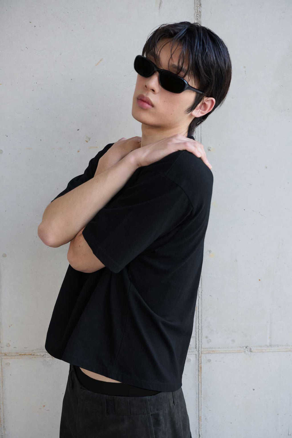 STU - Overlap Crop T-shirt (Black) product image 15 | TRAB K-Fashion Australia