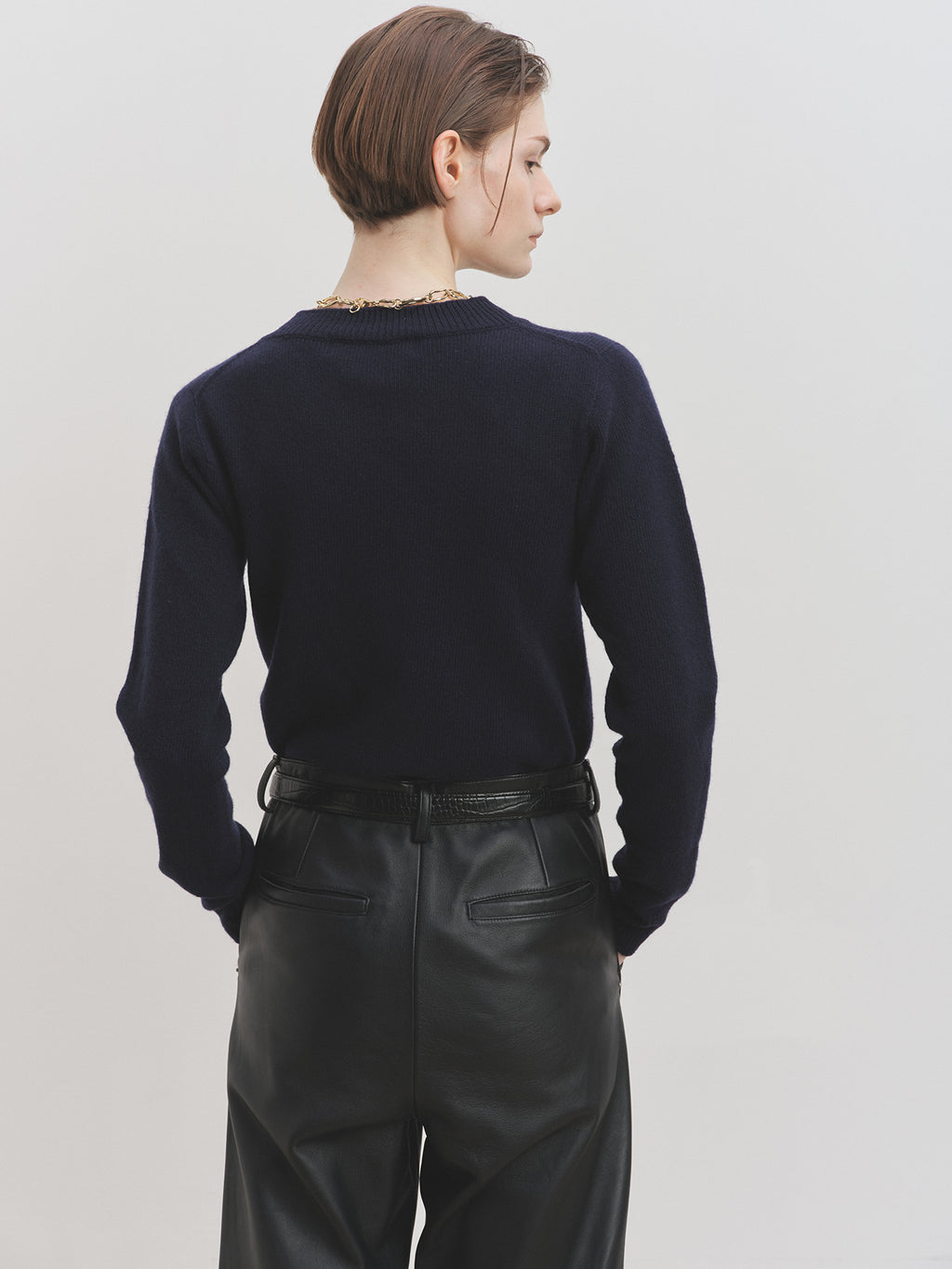 Tonywack - Cropped V-Neck Wool Sweater (Navy) product image 3 | TRAB K-Fashion Australia