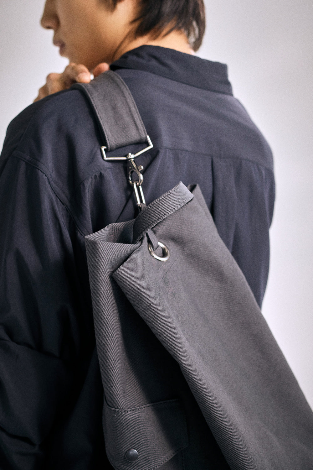 Hatchingroom - Duffle Cross Bag (Graphite) product image 17 | TRAB K-Fashion Australia