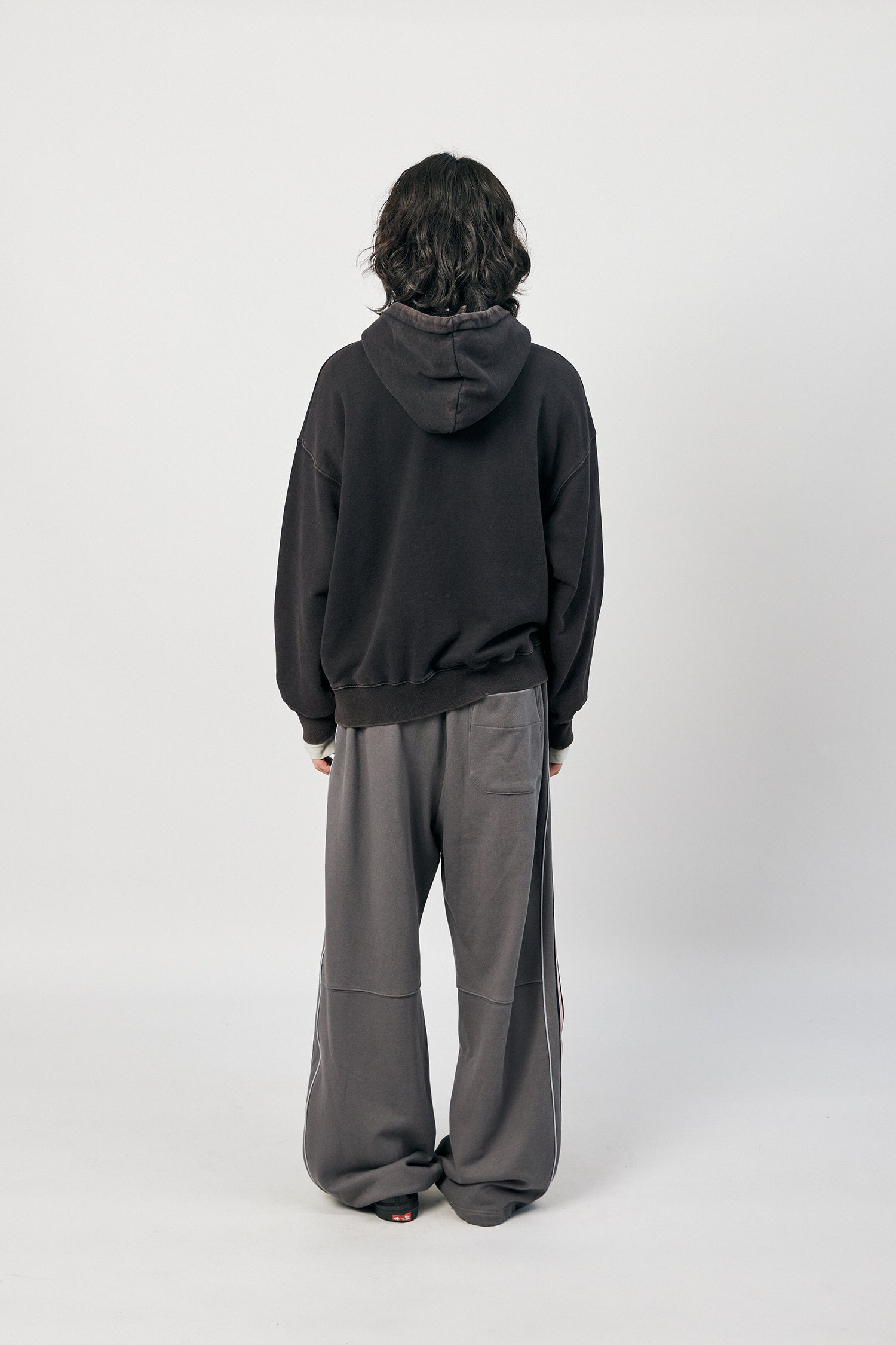 Hatchingroom - Wide Track Sweat Pants (Charcoal) product image 5 | TRAB K-Fashion Australia