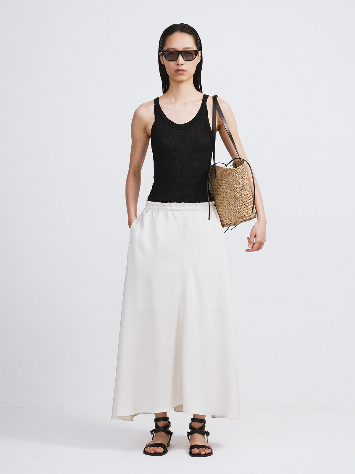 Recto - Crease Knit Tank Top (Black) product image 2 | TRAB K-Fashion Australia