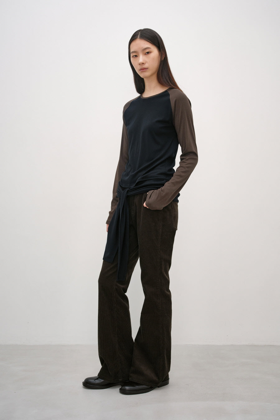 Insilence - Raglan Strap T-Shirt (Black) product image 5 | TRAB K-Fashion Australia