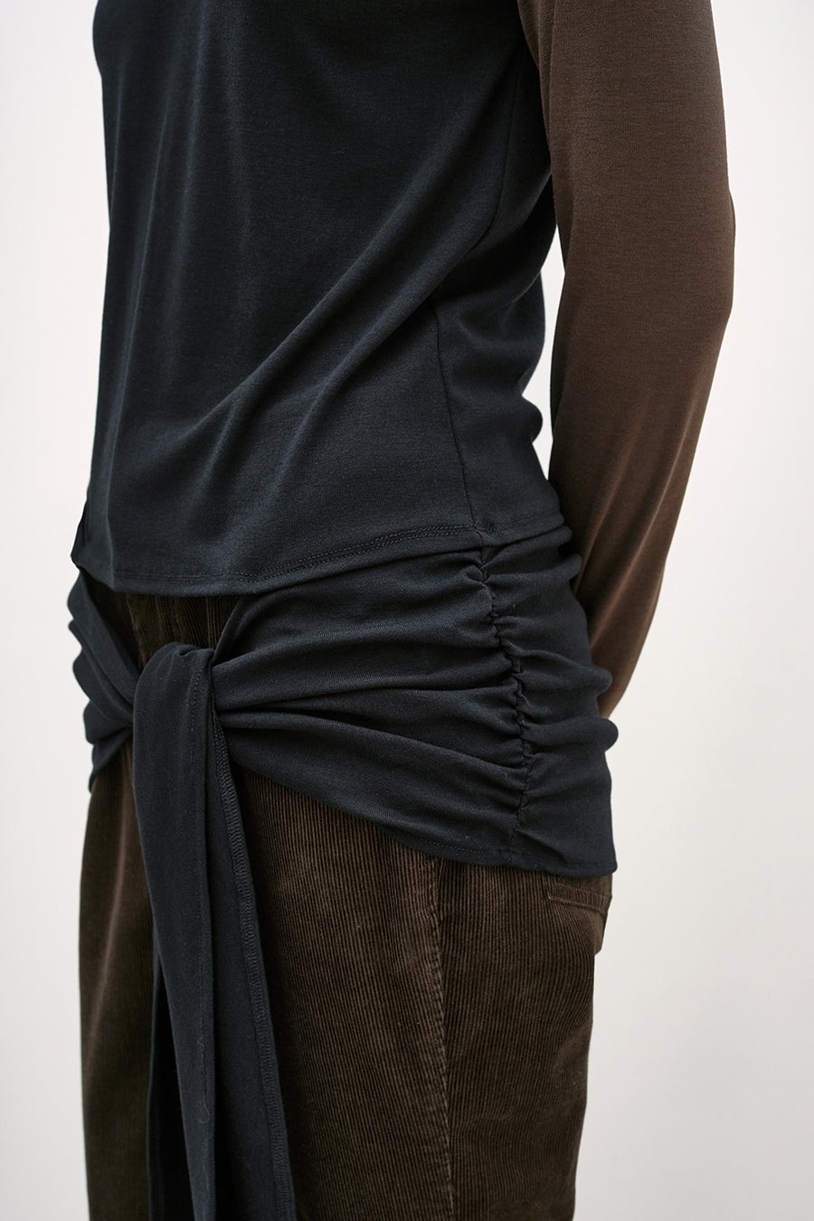 Insilence - Raglan Strap T-Shirt (Black) product image 4 | TRAB K-Fashion Australia