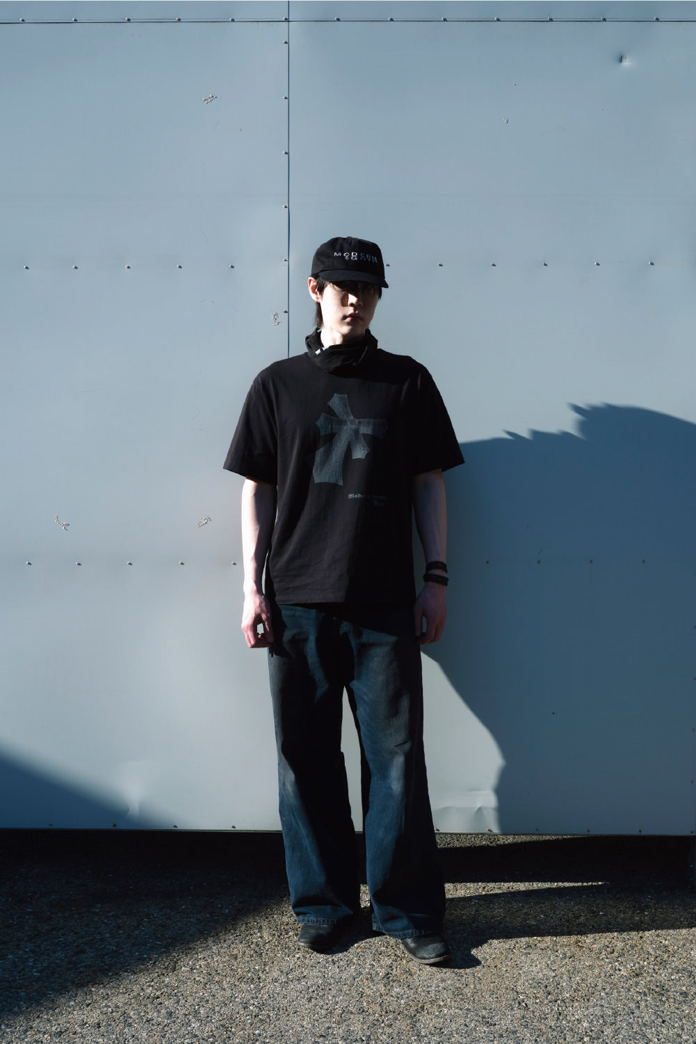 Hatchingroom - Tabber Symbol Graphic T-shirt (Black) product image 9 | TRAB K-Fashion Australia
