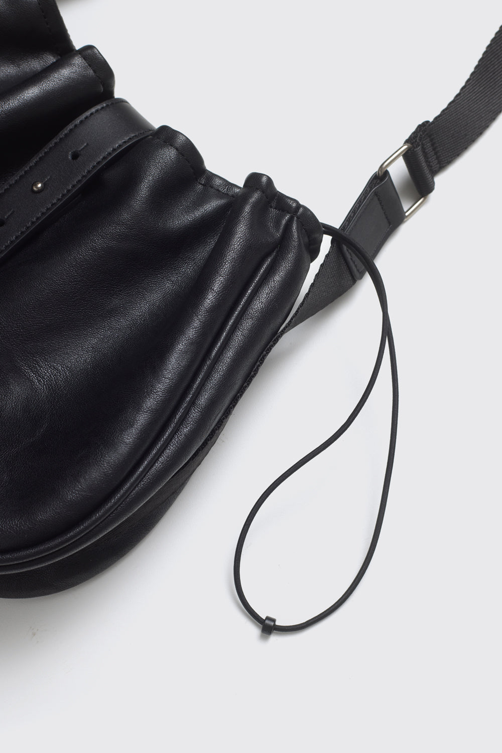 Hatchingroom - Wavy Bag Mini Faux Leather (Black) product image 5 | TRAB K-Fashion Australia