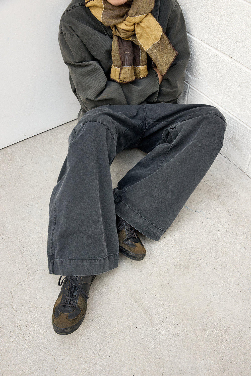 Hatchingroom - Wide Vented Pants (Charcoal) product image 16 | TRAB K-Fashion Australia