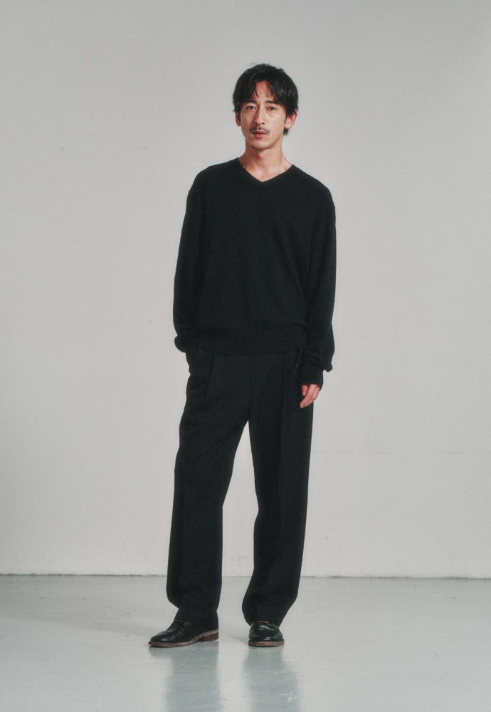 Art if acts - Cashmere V-Neck Knit (Black) product image 1 | TRAB K-Fashion Australia